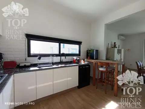 Casa 5 ambientes con 3 baños