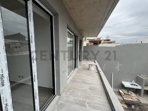 Departamento 4 ambientes con 2 baños