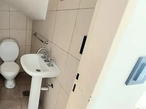 Depto Tipo Casa en Venta en Ezpeleta Este, USD 82.000