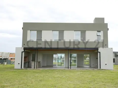 Casa en Venta y Alquiler La Victoria Polo Club, Area 60