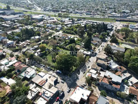 Casa en Venta con 5 cocheras