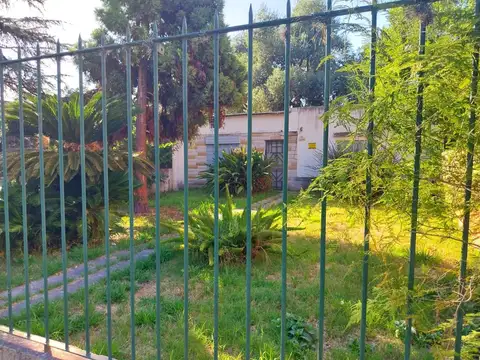 Casa en Venta con 4 cocheras