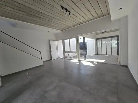 Casa tipo duplex a la venta en Reconquista