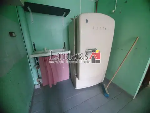 Local Comercial - SOBRE PEATONAL - EXCELENTE UBICACIÓN