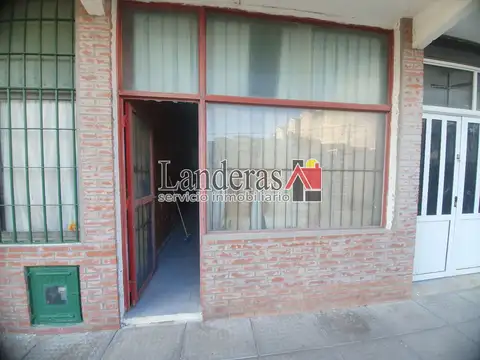 Local Comercial - SOBRE PEATONAL - EXCELENTE UBICACIÓN