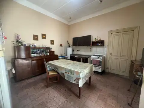 VENTA CASA 2 DORMITORIOS + PATIO Y TERRAZA - BARRIO INDUSTRIAL