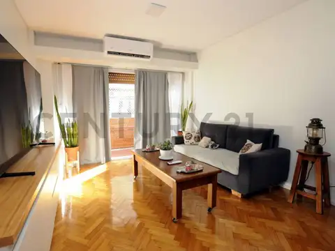 Departamento 4 ambientes con 2 baños