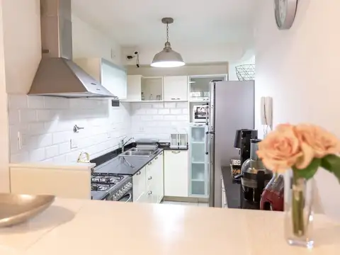 VENTA BELGRANO DEPTO 4 AMB CON ESCRITORIO