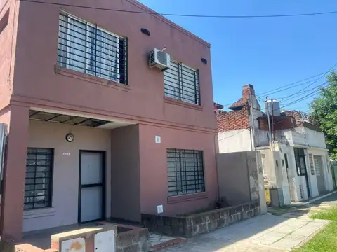 Depto Tipo Casa en Alquiler de 2 ambientes