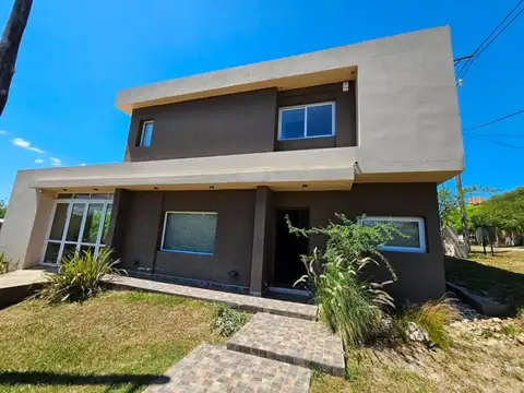 HERMOSA CASA EN VENTA EN SAN NICOLAS,DISTANTE A 5 KM DE CARLOS PAZ - APTA CRÉDITO BANCOR !