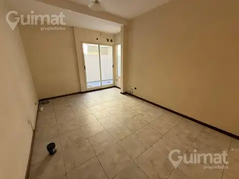 Depto Tipo Casa en Alquiler en Parque Chacabuco, $ 570.000