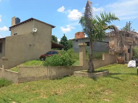 Abreu de Albornoz esq. Jose Hernandez 100