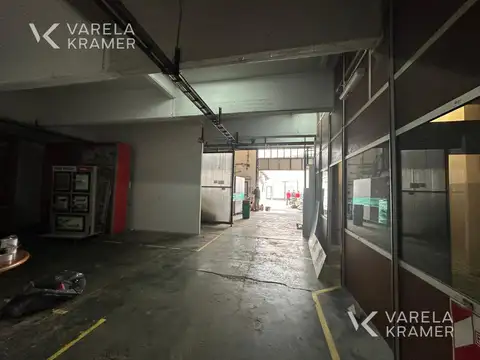 Depósito, oficina, galpón en venta, en Munro