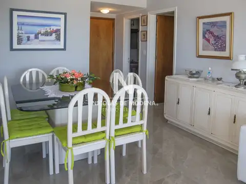 Departamento en venta de 2 dormitorios con vista al Mar, Peninsula , Punta del este