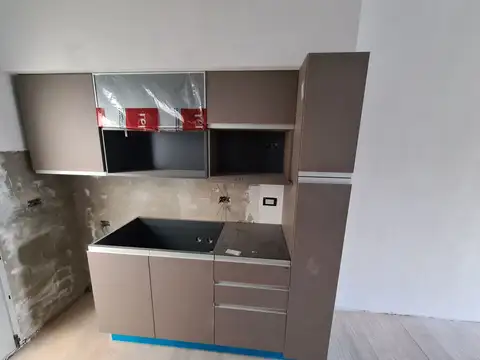 hipolito irigoyen 300, Piso 01