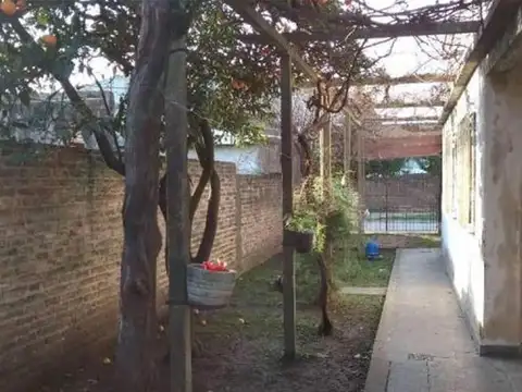 Casa 3 ambientes con 2 baños