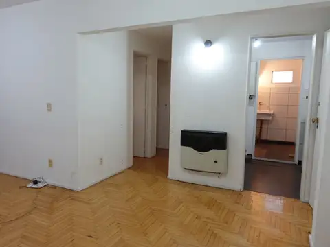 DEPARTAMENTO TRES AMBIENTES EN VENTA  CASEROS