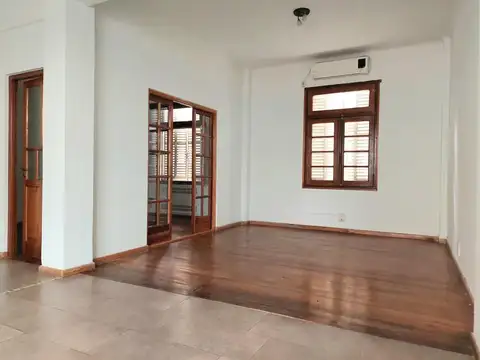 Hipólito Yrigoyen 400, Piso 5