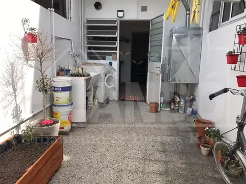 Depto Tipo Casa 3 ambientes con 2 baños