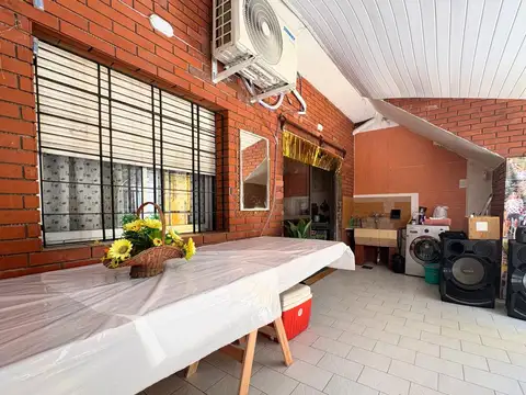 Casa 4 amb en venta - Florida - COCHERAS - PERMUTA