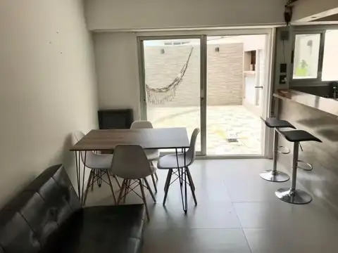 VENTA DPTO CON PATIO ZONA LA PERLA APTO CRÉDITO