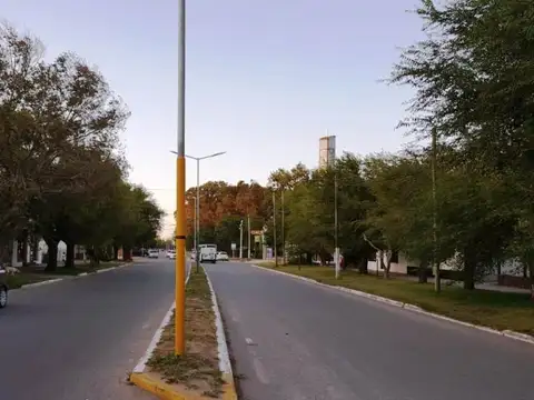 Local en Venta Via Púb.