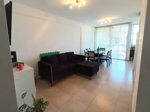 Prof Jose Marino , Piso 1