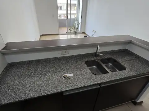 Departamento en Alquiler en Lanus Este, $ 550.000