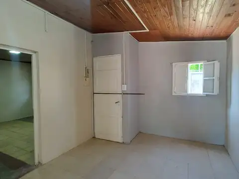 Casa en alquiler en calle 221-Ingenieros