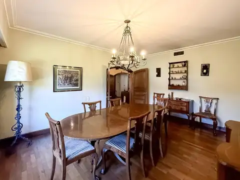 Casa en Venta de 2 Plantas, Con Jardín y Pileta - La Horqueta, San Isidro