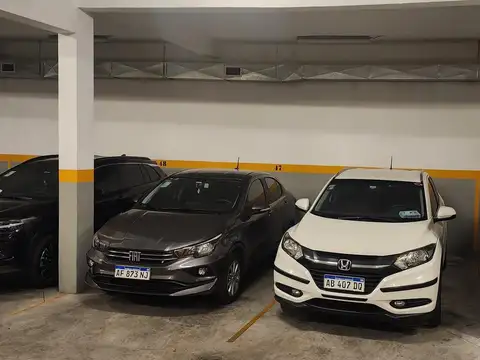 Cochera en Venta - Fija y Cubierta - Villa Crespo