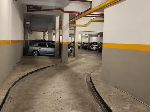 Cochera en Venta - Fija y Cubierta - Villa Crespo