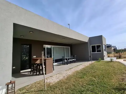 Lares de Canning - Casa en venta