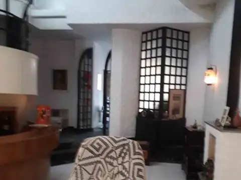 Pellegrini 100 casa 4 dormitorios excelente Terreno