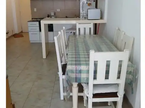 Alquiler temporario departamento 1 ambiente en Miramar. Edificio Miralmar.