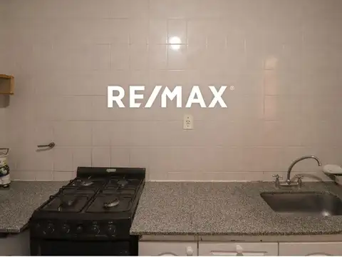 CASA 4 DORMITORIOS VENTA B° SAN CARLOS