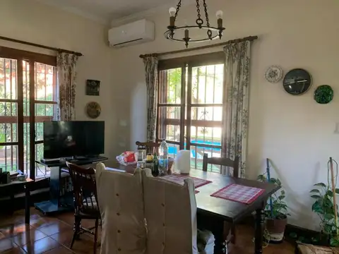 Casa en Venta con 8 cocheras