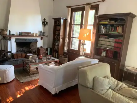 Casa en Venta en Villa Sarmiento, USD 430.000