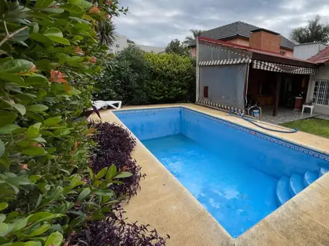 CASA EN VENTA 4 A, COUNTRY BANCO PROVINCIA