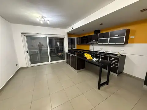 ALQUILER - DPTO 3 AMB COCHERA BAULERA - LANUSITA