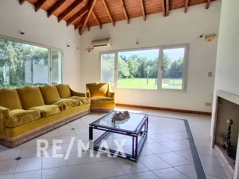 Casa en Alquiler al Este