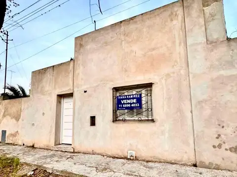 Casa a Refaccionar 3 amb. - Luján Centro.