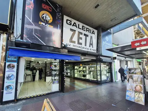 VENTA DE GALERIA ZETA - FOCO COMERCIAL FLORES