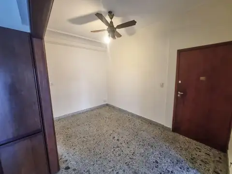 Depto Tipo Casa en Venta 40 años