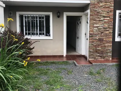 Departamento tipo dos ambientes en planta baja