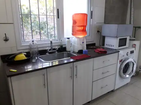 Oportunidad casa a nuevo, muy moderna, en venta en Castelar Sur