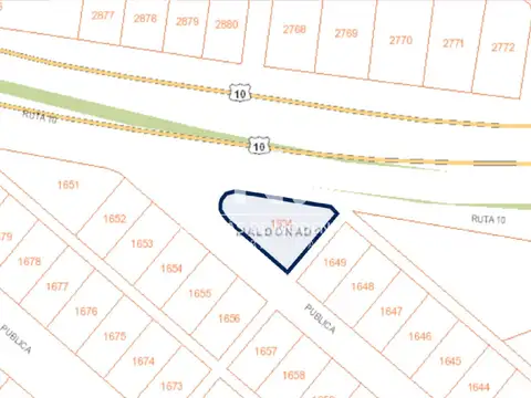 Venta de terreno con casa a terminar en la zona de Tío Tom, Punta Ballena. Gran oportunidad!