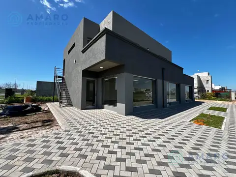 Local en Alquiler en Funes, $ 1.580.000