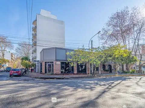 Hipolito Yrigoyen esq. Rawson