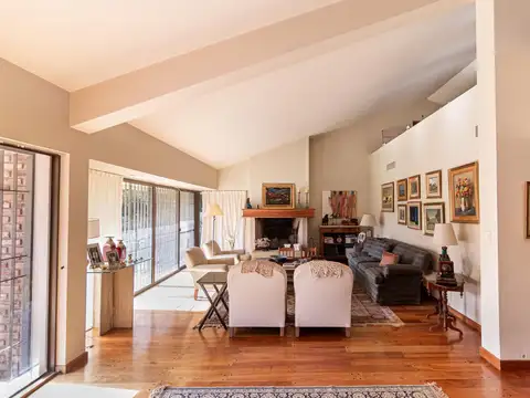 Casa 5 ambientes con 5 baños